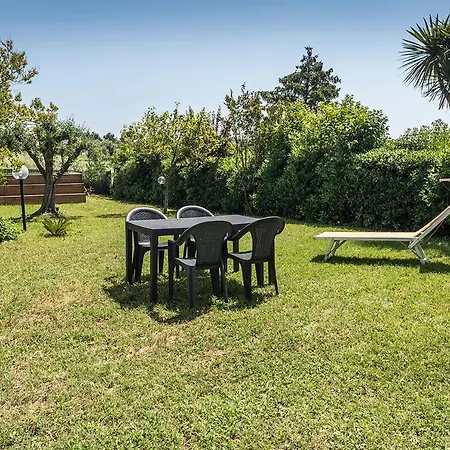 N084 - Numana, Quadrilocale Con Meraviglioso Giardino Apartamento *